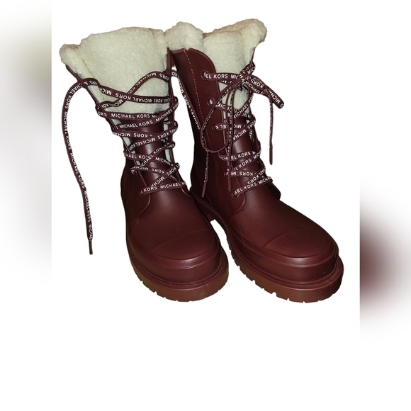 *NEW* Michael Kors burgundy rain/snow boots - Picture 4 of 5